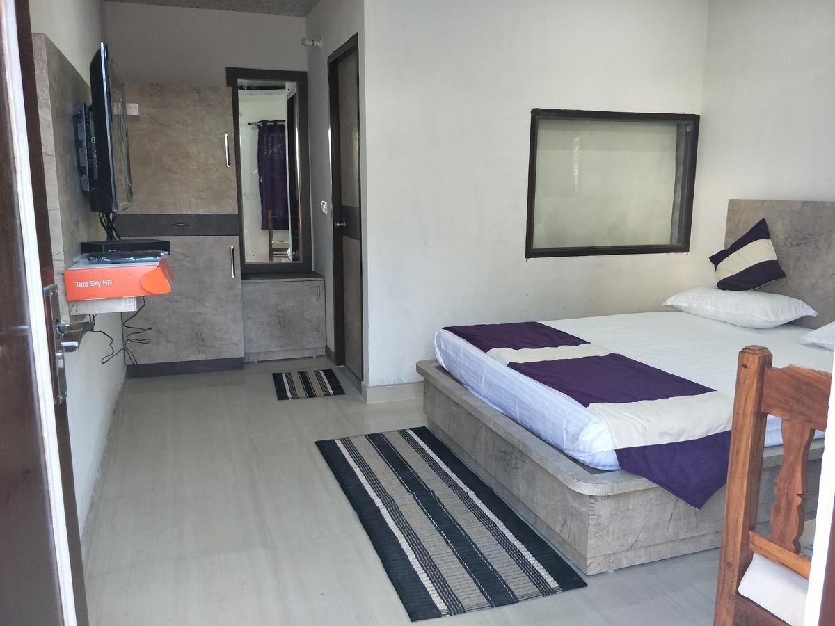 Rock Resort Dhanaulti Exterior foto