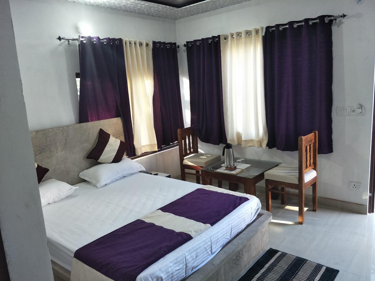 Rock Resort Dhanaulti Exterior foto